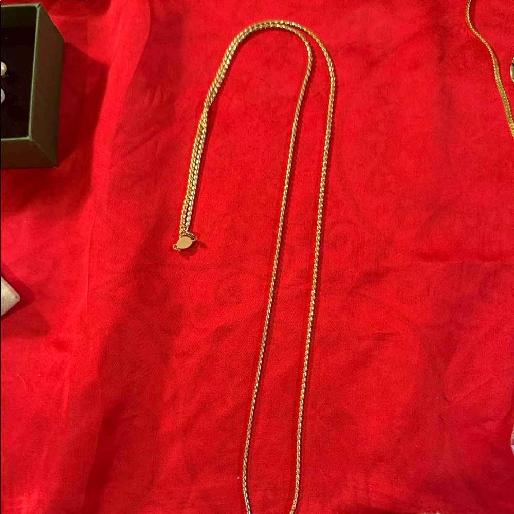 Elegant Gold Chain Necklace